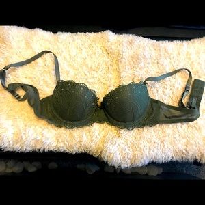 Candies Green 34 A padded push up bra.